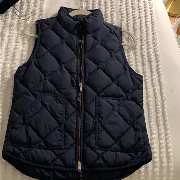 J. Crew Jackets & Blazers - J. crew Navy quilted Puffer Vest